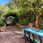 Aragoniteazzurra Casa 고네사