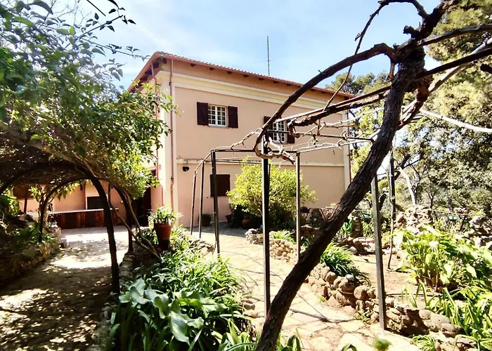 Aragoniteazzurra Casa بيت للعطل